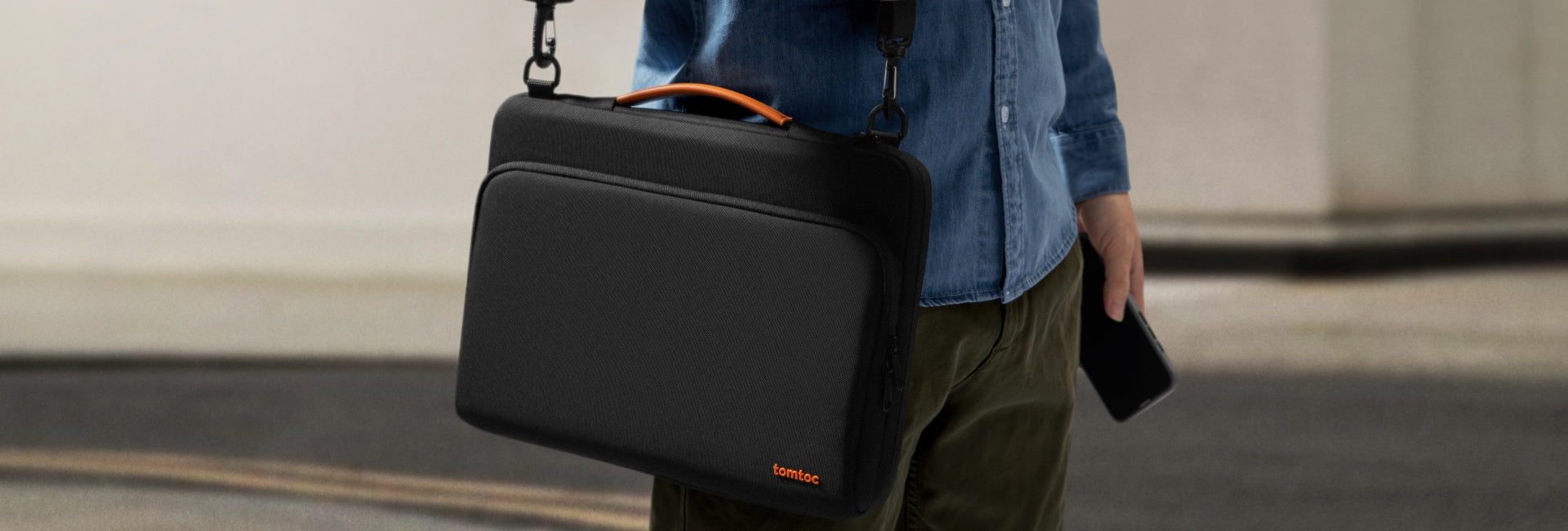 For up to 17.3-inch Laptop
