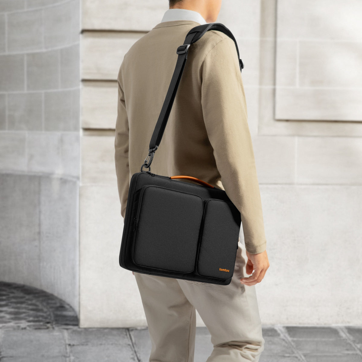 Defender-A42 Laptop Shoulder Bag for 14 inch MacBook Pro