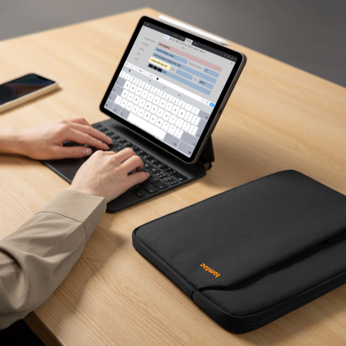 Light-B18 Tablet Sleeve for 13 inch iPad Air/Pro