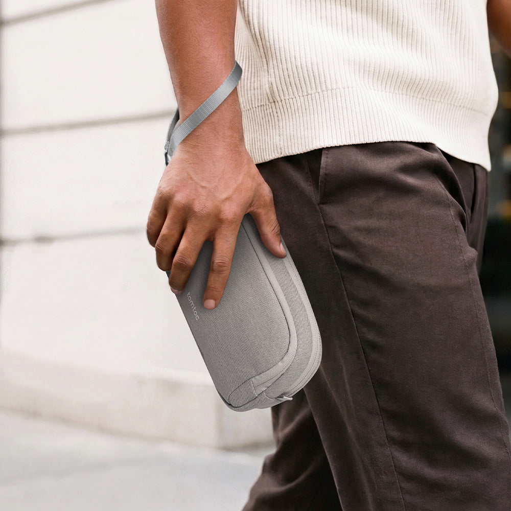 Light-T12 Electronic Accessory Pouch 1.8L