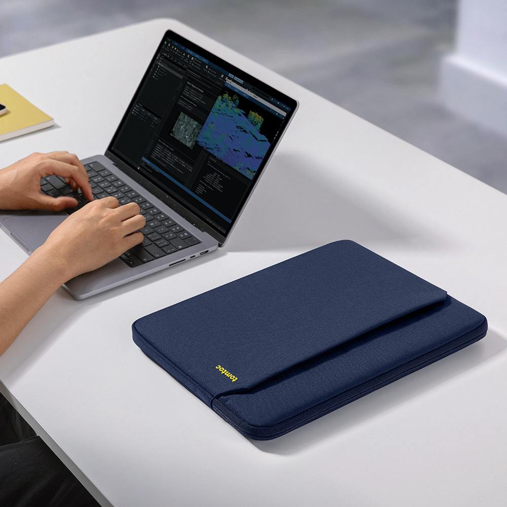 Light-A18 Laptop Sleeve for 13 inch MacBook Air/Pro