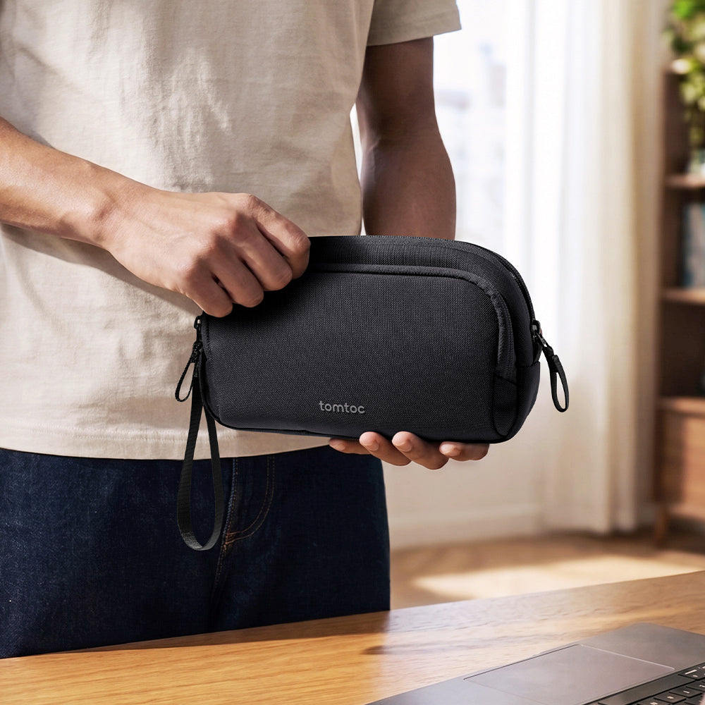 Light-T12 Electronic Accessory Pouch 1.8L