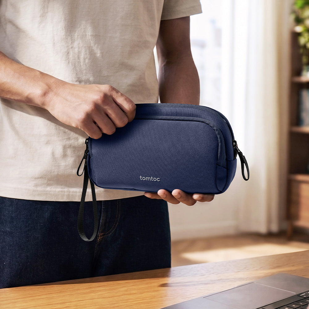 Light-T12 Electronic Accessory Pouch 1.8L