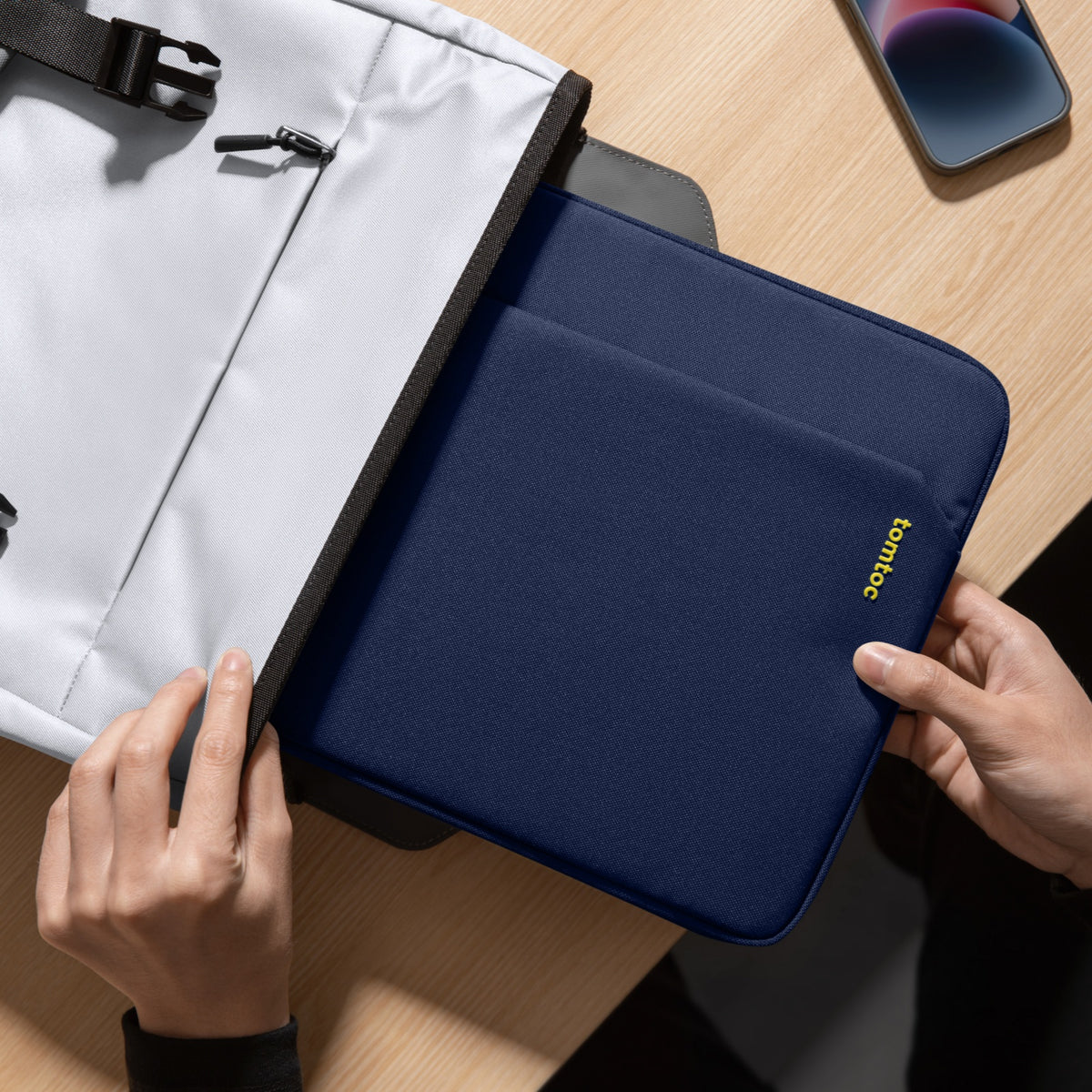 Light-A18 Laptop Sleeve for 13 inch MacBook Air/Pro