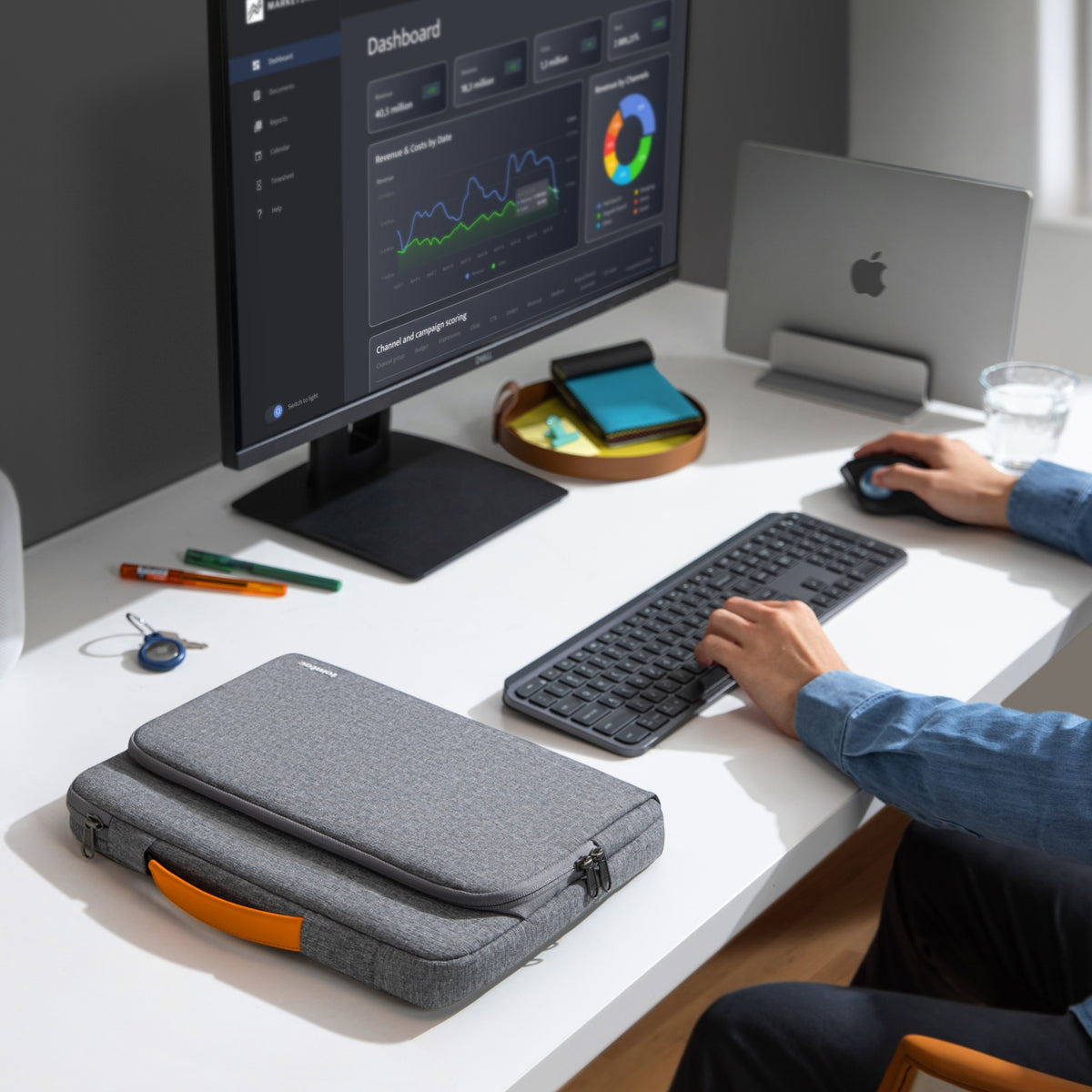 Defender-A14 Laptop Briefcase for 14 inch MacBook Pro