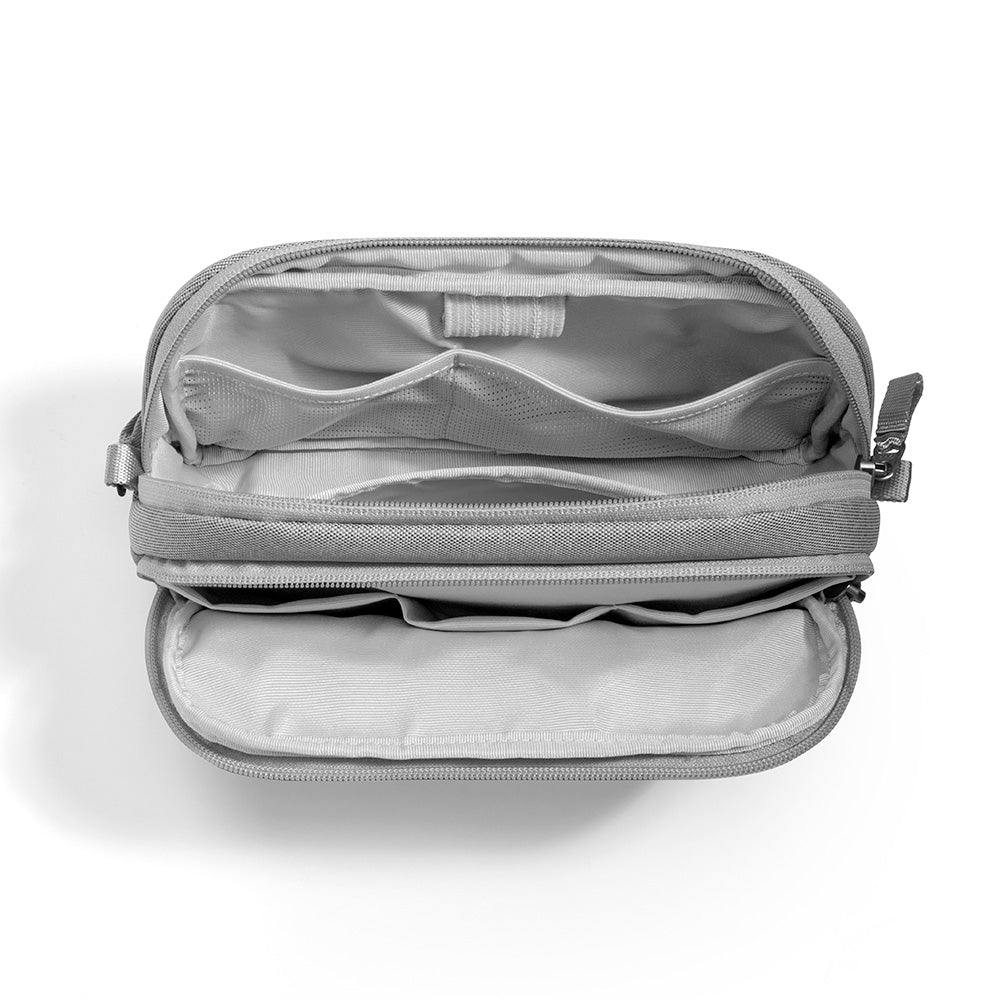 Light-T12 Electronic Accessory Pouch 1.8L