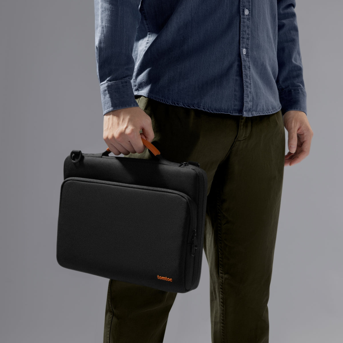 Defender-A40 Laptop Shoulder Bag for 14 inch MacBook Pro