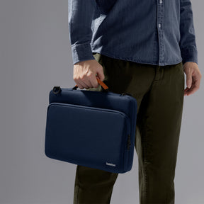 Defender-A40 Laptop Shoulder Bag for 16 inch MacBook Pro