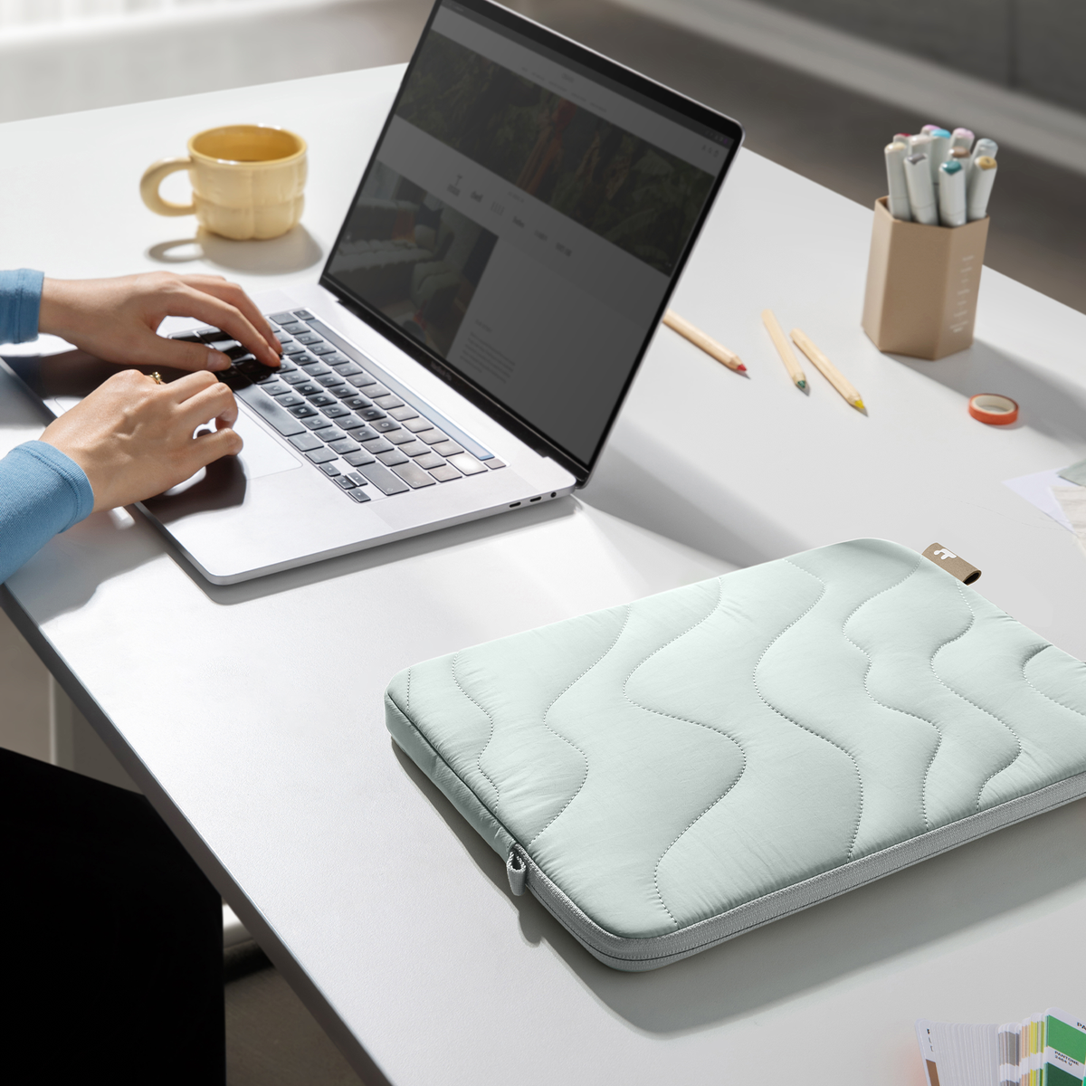 Terra-A27 Laptop Sleeve for 16 inch MacBook Pro