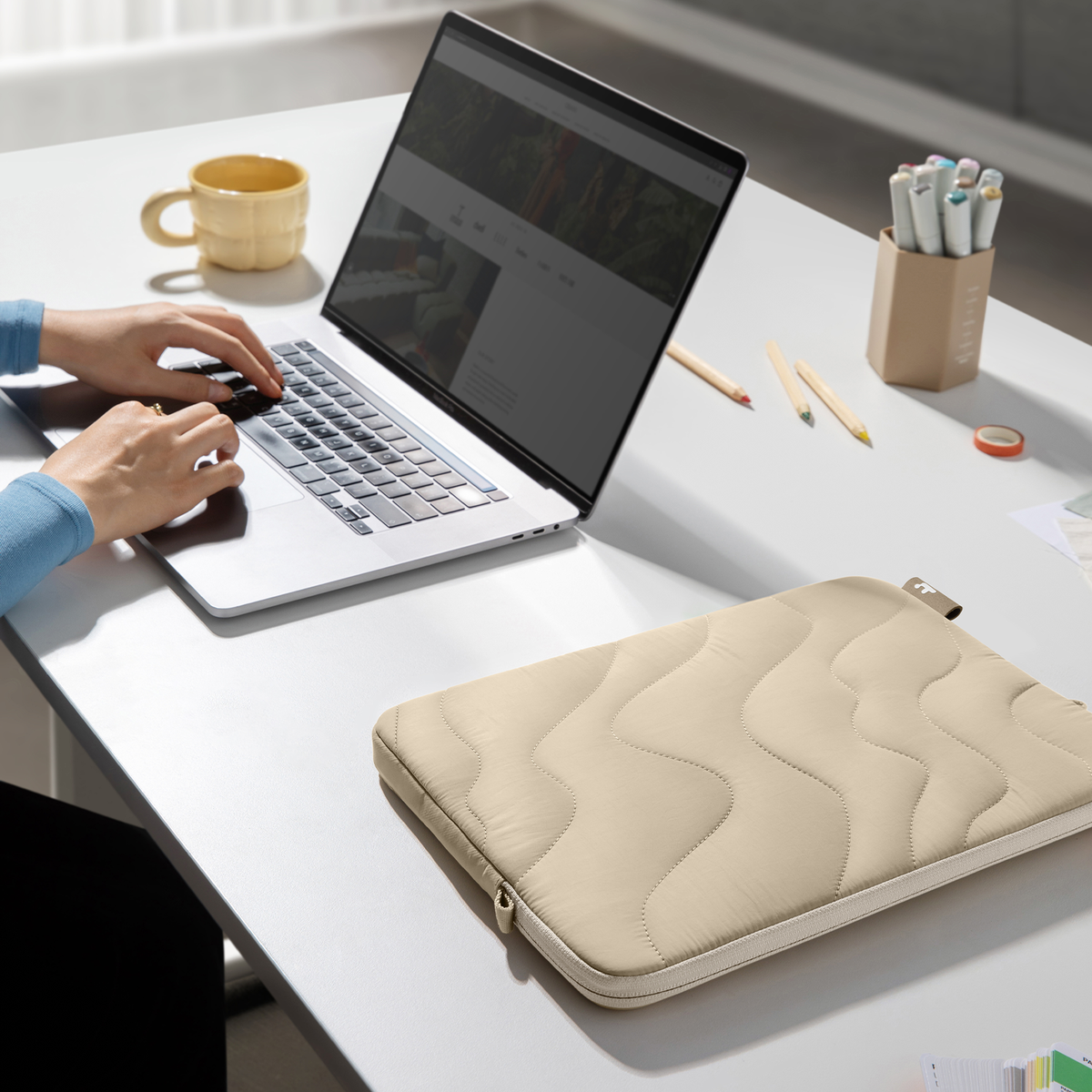 Terra-A27 Laptop Sleeve for 16 inch MacBook Pro
